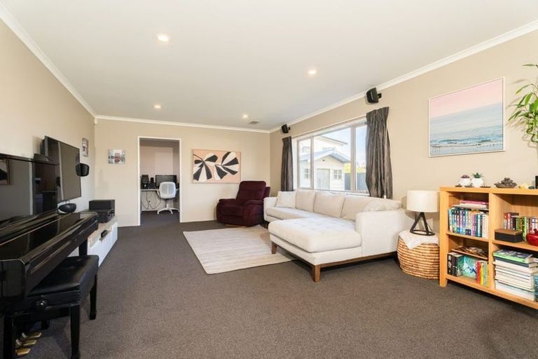 Photo of property in 185a Mark Avenue, Grenada Village, Wellington, 6037