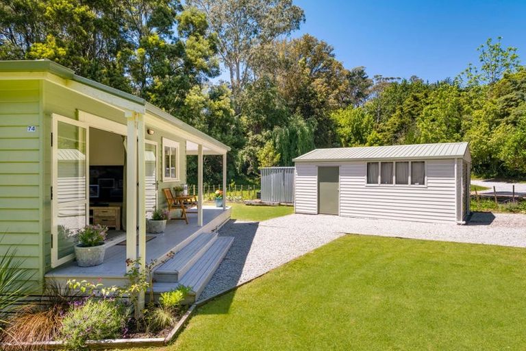 Photo of property in 74 Endcliffe Road, Kaiti, Gisborne, 4010