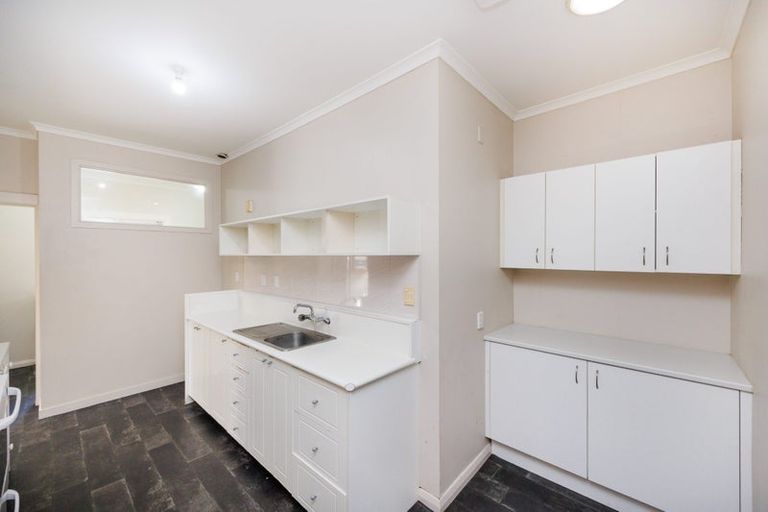 Photo of property in 58 Rangitane Street, Palmerston North, 4414