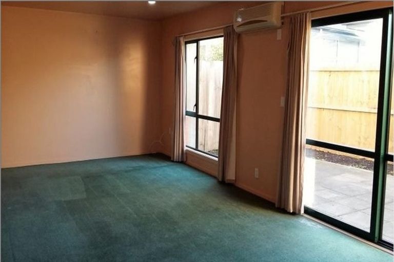 Photo of property in 35a Olliviers Road, Phillipstown, Christchurch, 8011