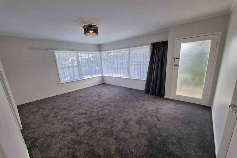 Photo of property in 1/27 Sydney Street, Hauraki, Auckland, 0622