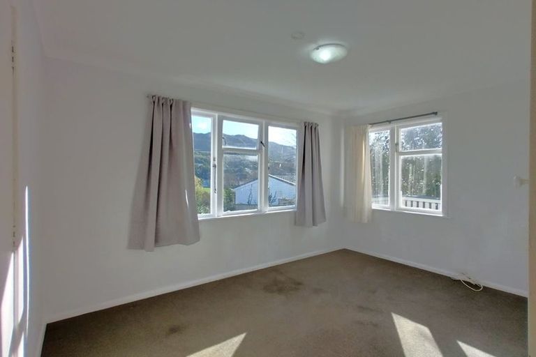 Photo of property in 55 Handyside Street, Tawa, Wellington, 5028