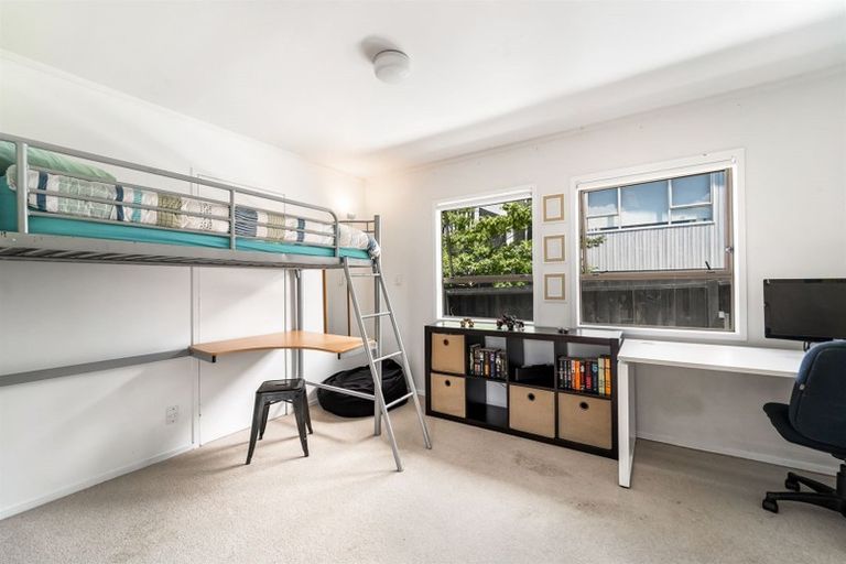 Photo of property in 27 Macnay Way, Murrays Bay, Auckland, 0630