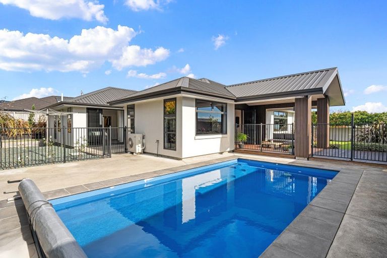 Photo of property in 8 Rosemary Place, Stoke, Nelson, 7011