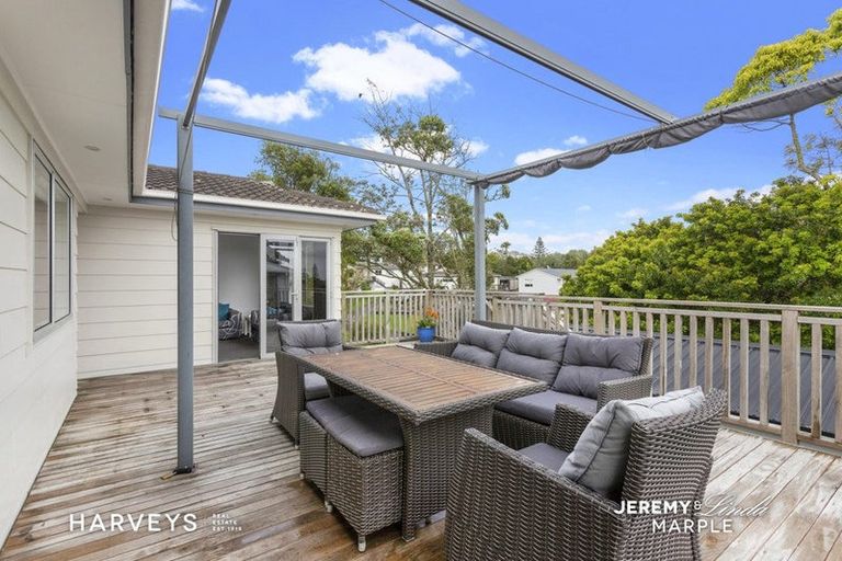 Photo of property in 12 Pimento Place, New Lynn, Auckland, 0600