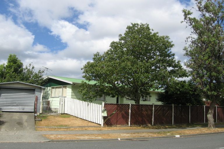 Photo of property in 10 Hartford Crescent, Totara Park, Upper Hutt, 5018