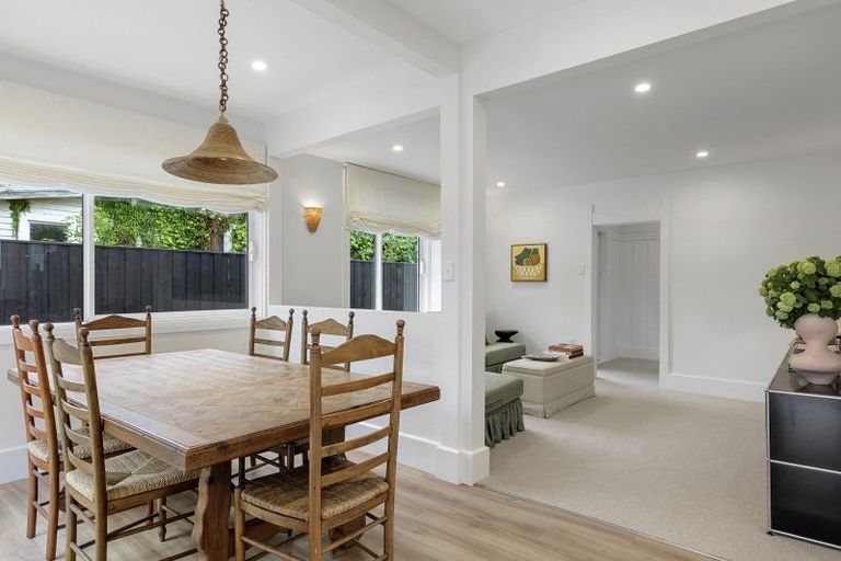 Photo of property in 17 Searells Road, Strowan, Christchurch, 8052