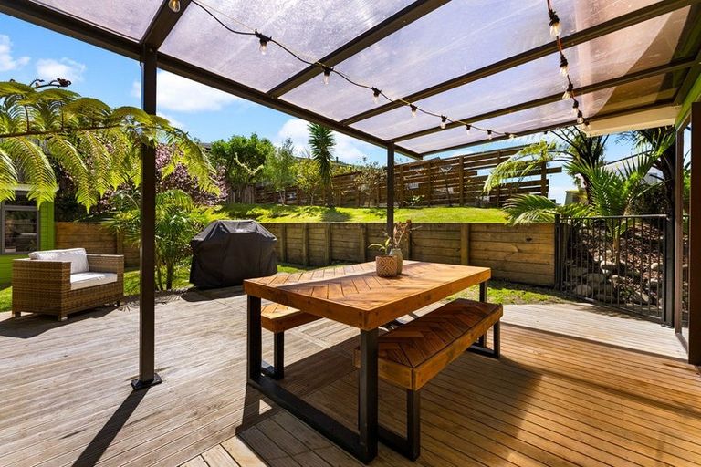 Photo of property in 18b Mayfair Place, Westown, New Plymouth, 4310