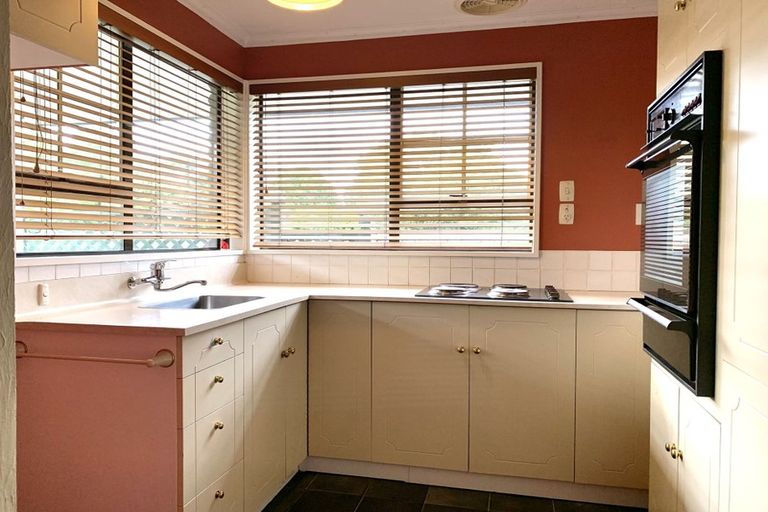 Photo of property in 1/54 Aorangi Road, Bryndwr, Christchurch, 8053