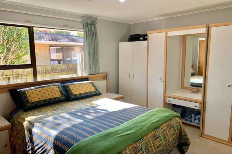 Photo of property in 5 Renata Road, Otaki, 5512