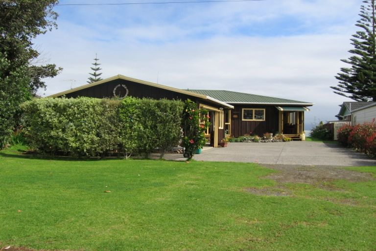 Photo of property in 11 Seaview Avenue, Te Puru, Thames, 3575