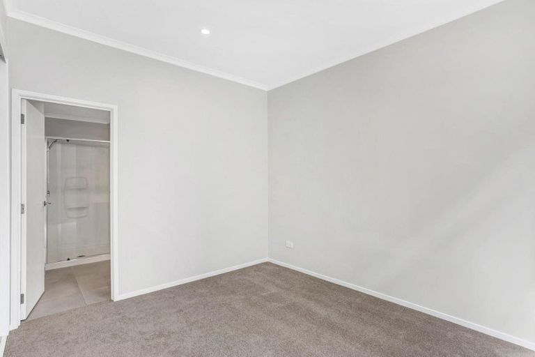 Photo of property in 22 Mollusc Road, Hobsonville, Auckland, 0616