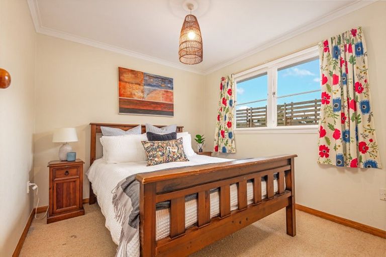 Photo of property in 35 Lincoln Terrace, Hokowhitu, Palmerston North, 4410