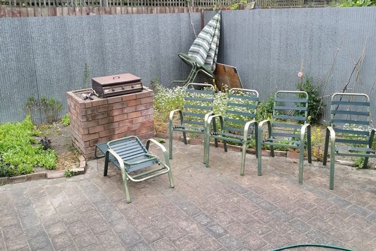 Photo of property in 2/209 Withells Road, Avonhead, Christchurch, 8042