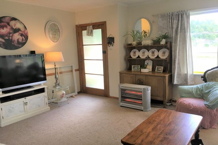 Photo of property in 4 Fraser Smith Road, Awakino, Mokau, 4376