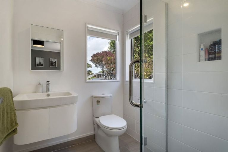Photo of property in 116a Forrest Hill Road, Forrest Hill, Auckland, 0620