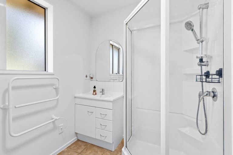 Photo of property in 75a Farquhars Road, Redwood, Christchurch, 8051