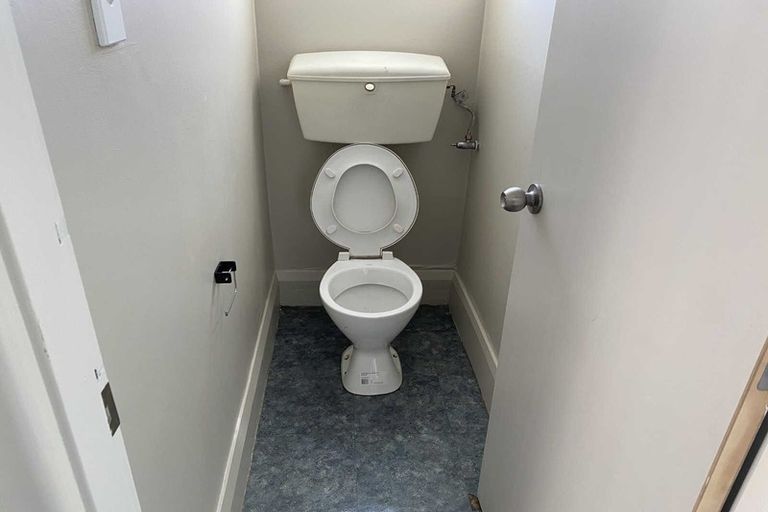 Photo of property in 63 Aorangi Road, Bryndwr, Christchurch, 8053