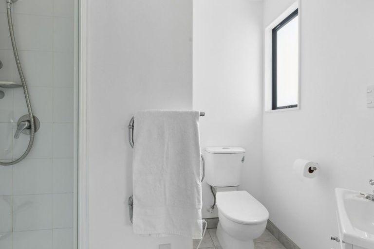 Photo of property in 42b Glamis Avenue, Strathmore Park, Wellington, 6022