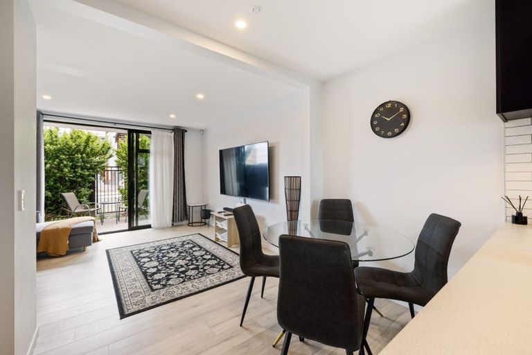 Photo of property in 2/8 New Brighton Road, Shirley, Christchurch, 8061