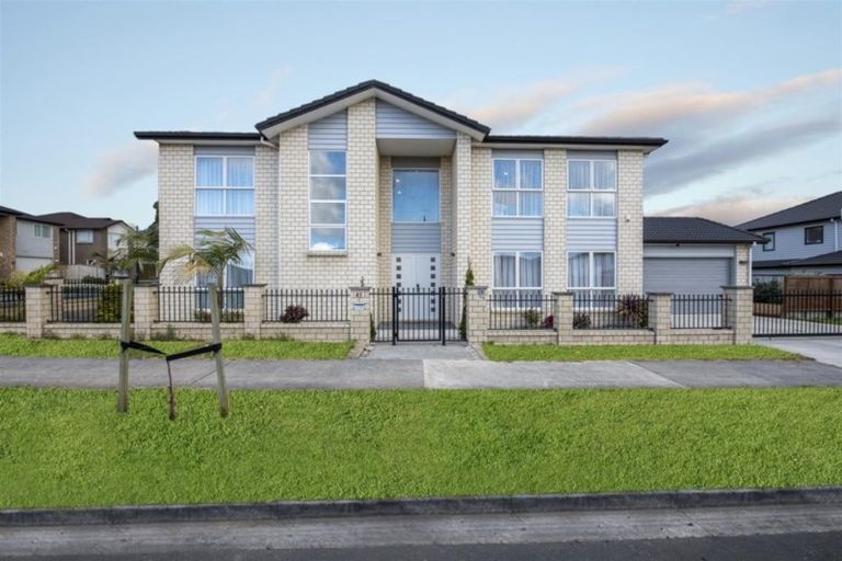 Photo of property in 41 Charlestown Drive, Flat Bush, Auckland, 2019