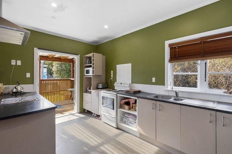 Photo of property in 30 Moores Valley Road, Wainuiomata, Lower Hutt, 5014