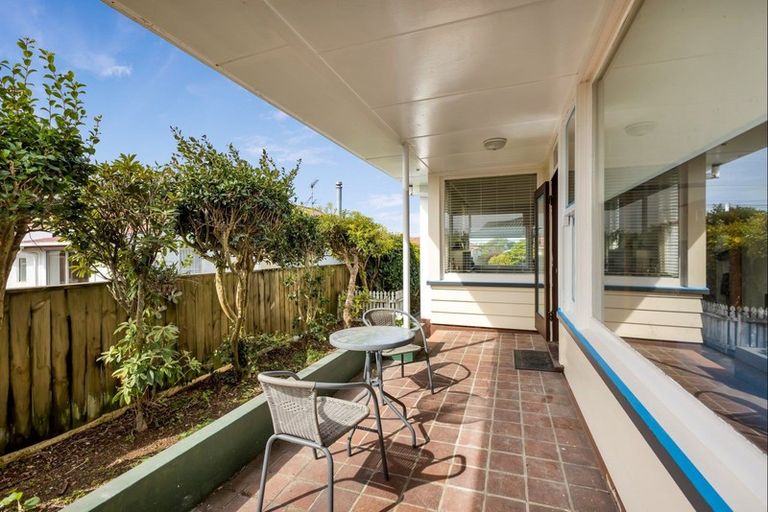 Photo of property in 38 Brown Street, Inglewood, 4330