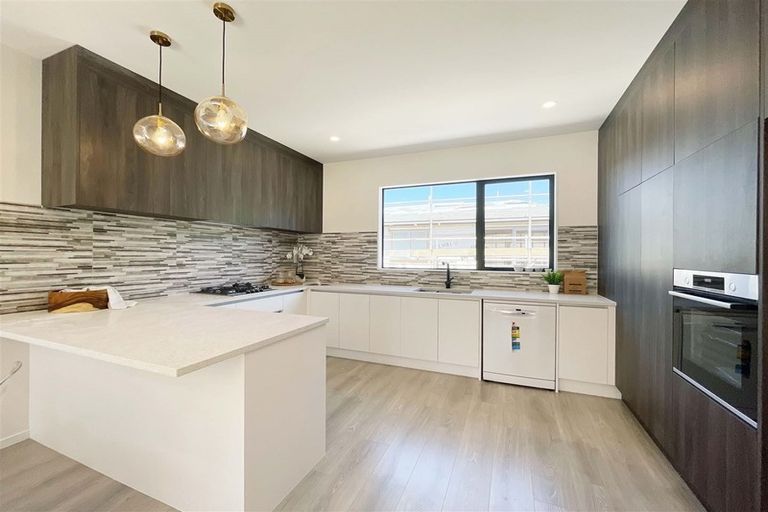 Photo of property in 2b Marina Road, Torbay, Auckland, 0630