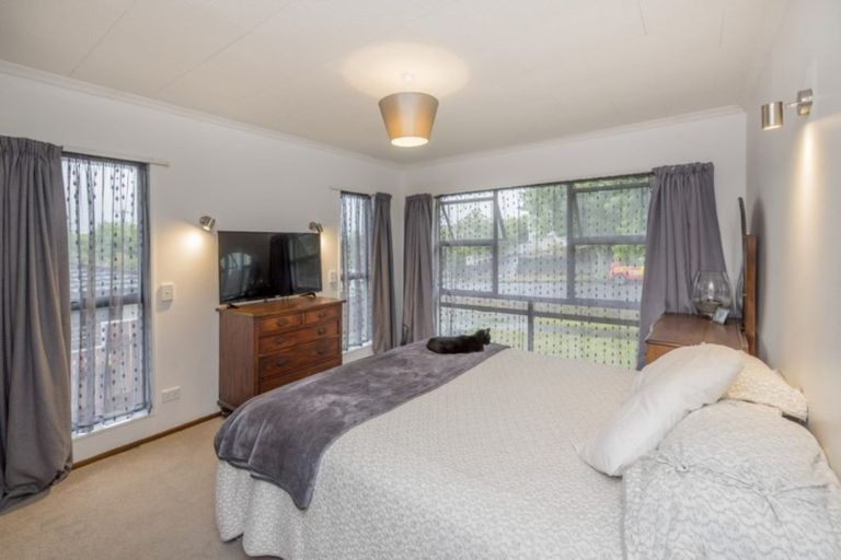 Photo of property in 136 Winchester Street, Levin, 5510