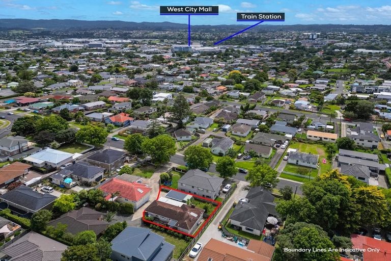 Photo of property in 13b Humphrey Kemp Avenue, Henderson, Auckland, 0612