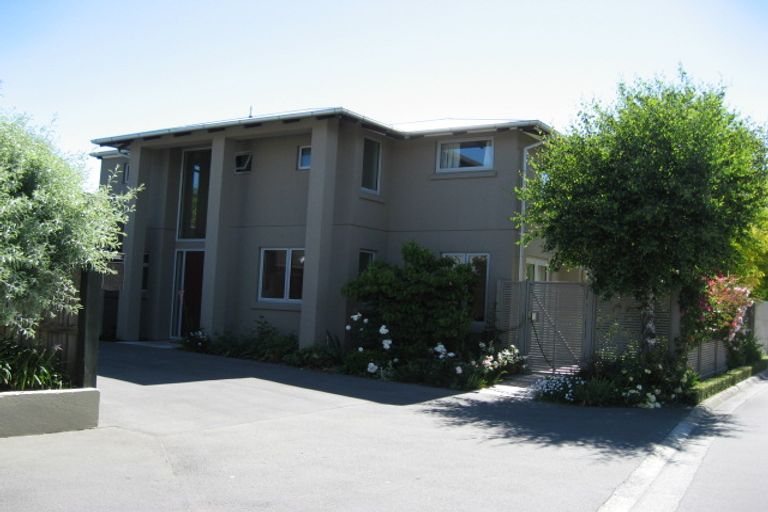 Photo of property in 8 Denley Gardens, Avonhead, Christchurch, 8042