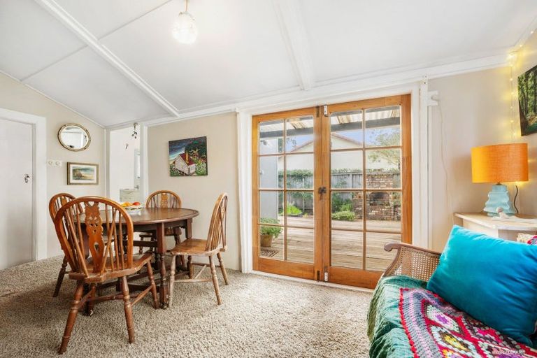 Photo of property in 2/2 Evan Street, Belmont, Auckland, 0622