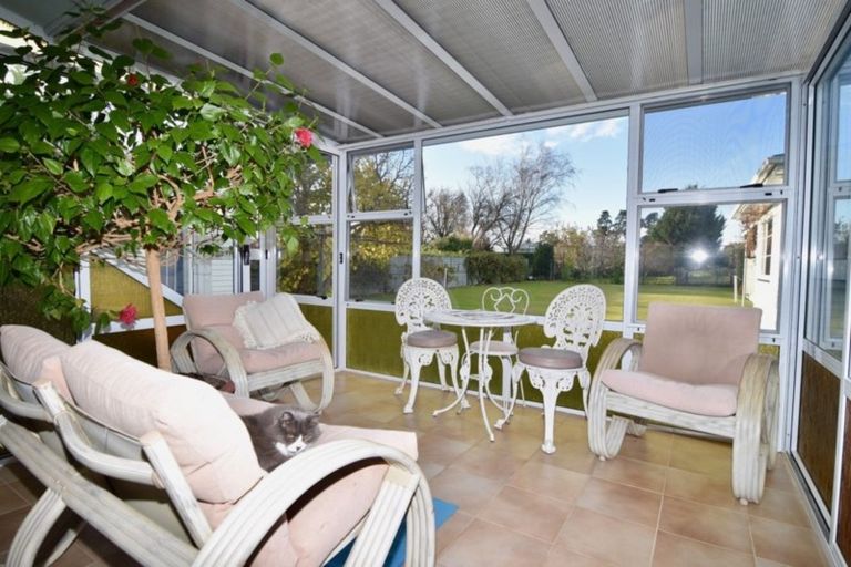 Photo of property in 18 Kent Street, Carterton, 5713