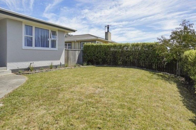 Photo of property in 6 Tararua Terrace, Cloverlea, Palmerston North, 4412