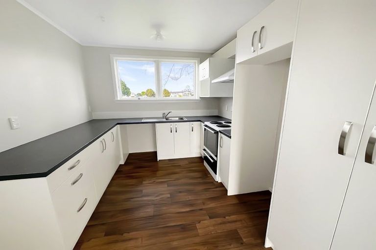 Photo of property in 34-36 Devon Crescent, Bulls, 4818