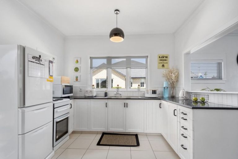 Photo of property in 11 Stewart Street, Te Puke, 3119