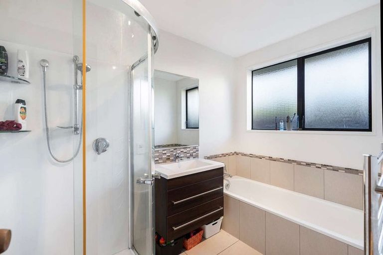 Photo of property in 2/81 Lancewood Drive, Halswell, Christchurch, 8025