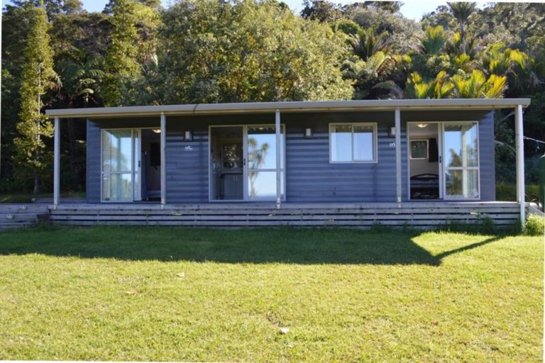 Photo of property in 22 Puriri Place, Tuateawa, Coromandel, 3583