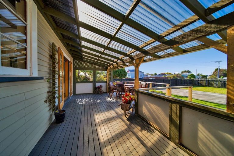 Photo of property in 14 Douglas Street, Hawera, 4610