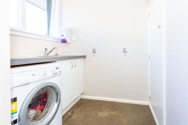 Photo of property in 5 Dunluce Place, Hornby, Christchurch, 8042