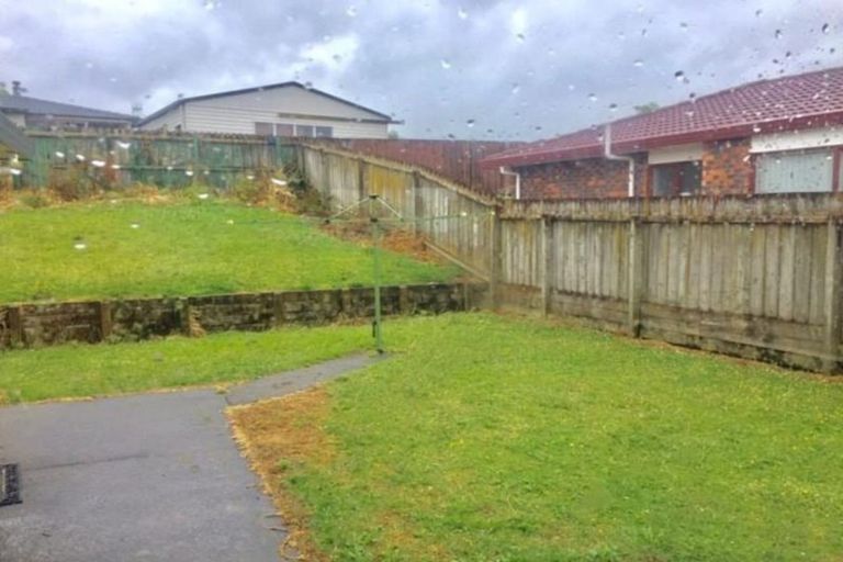 Photo of property in 60 Robert Ross Place, Clendon Park, Auckland, 2103