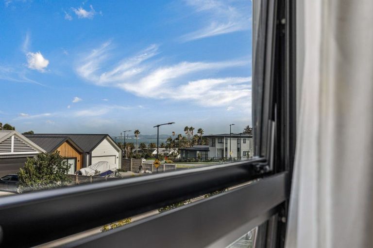 Photo of property in 23 Treloar Crescent, Hobsonville, Auckland, 0616