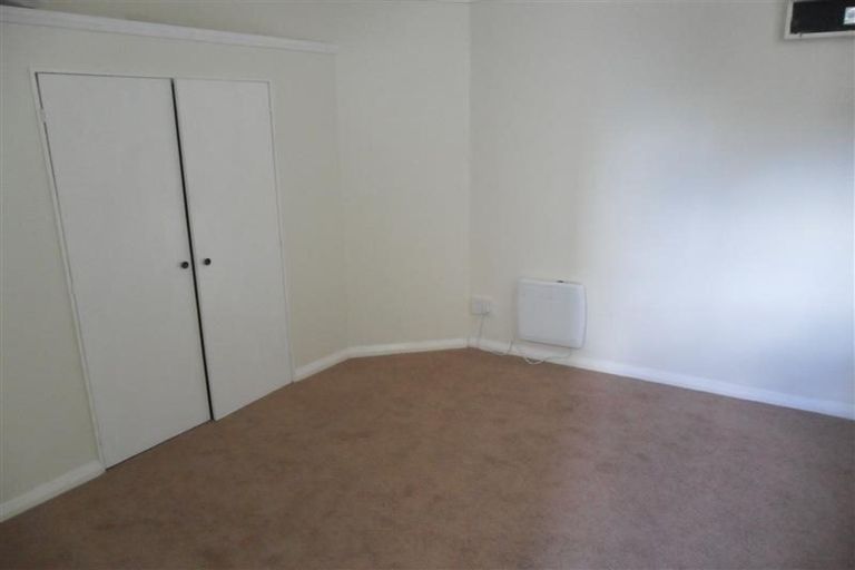 Photo of property in 17b Roy Street, Tawa, Wellington, 5028