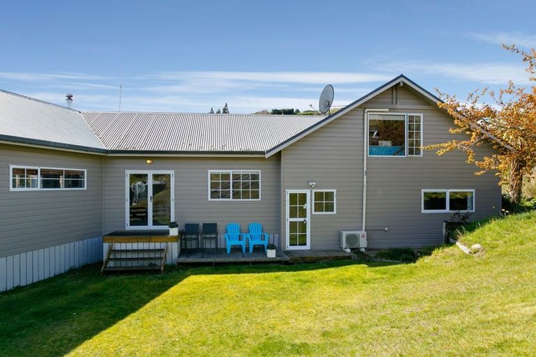 Photo of property in 89 Hill View Drive, Acacia Bay, Taupo, 3385