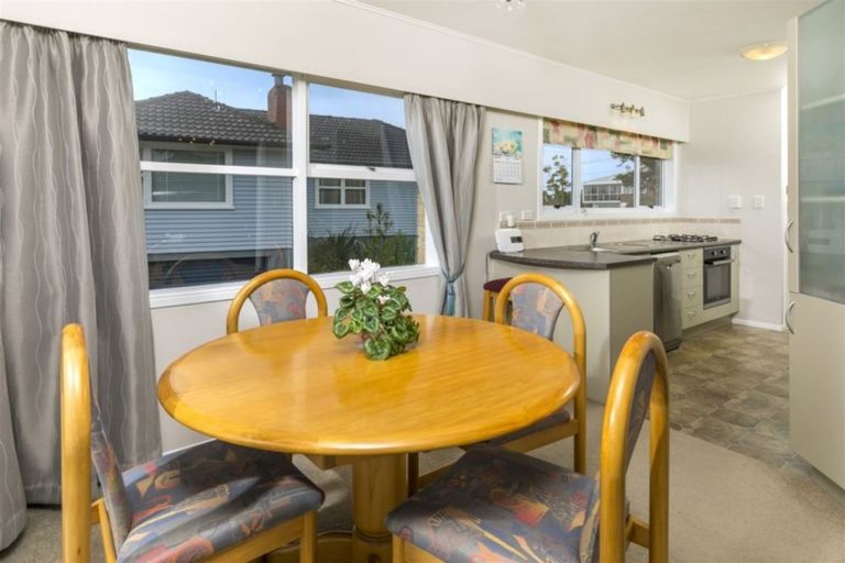 Photo of property in 26 Lyndhurst Road, Te Atatu South, Auckland, 0610