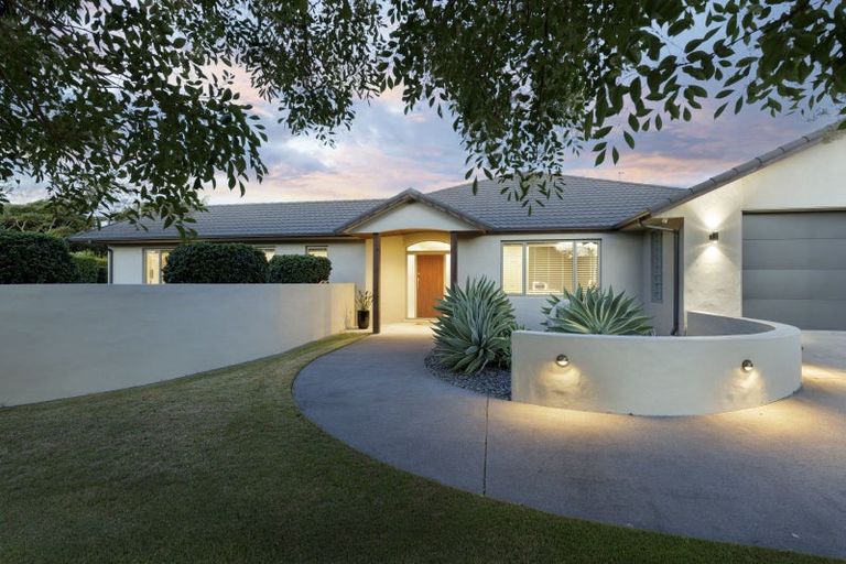 Photo of property in 55 Shelter Grove, Frankleigh Park, New Plymouth, 4310