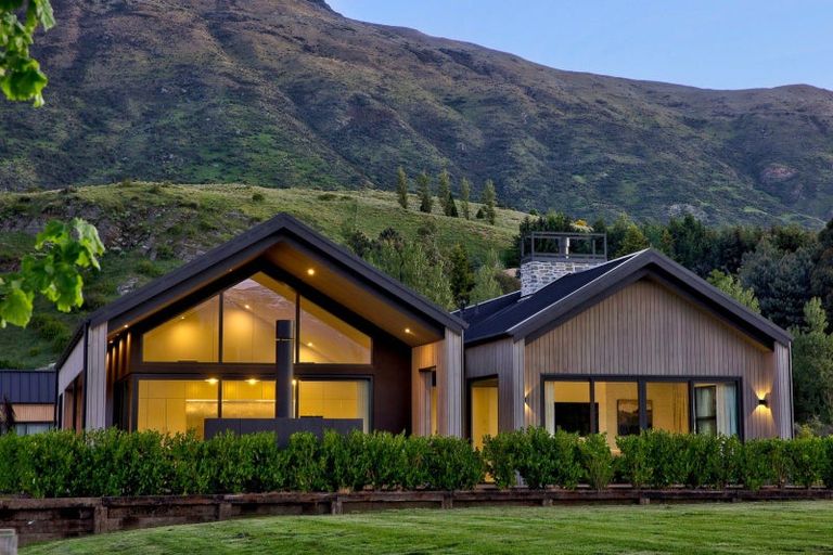 Photo of property in Kawarau Heights, 18 Kawarau Heights Boulevard, Lake Hayes, Queenstown, 9304