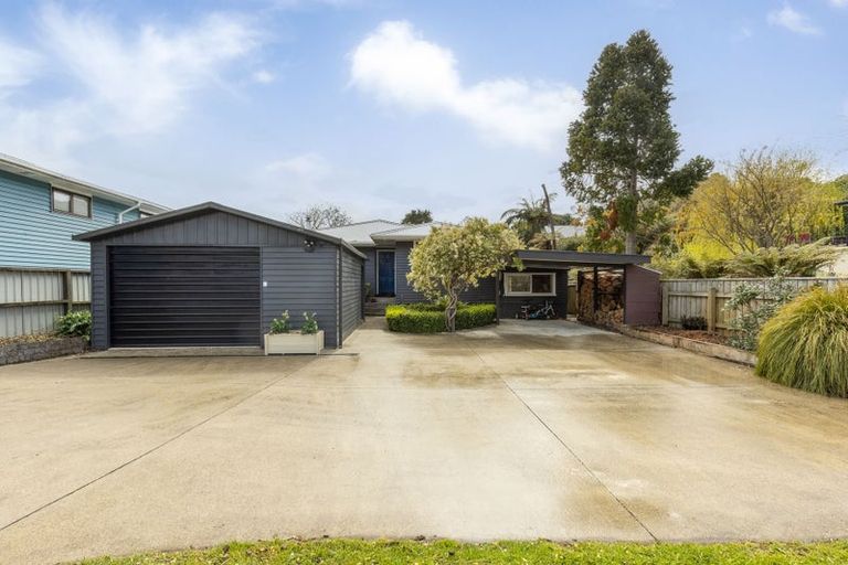 Photo of property in 11 Fincham Road, Raumati Beach, Paraparaumu, 5032