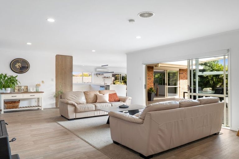 Photo of property in 6 Madeira Close, Papamoa Beach, Papamoa, 3118