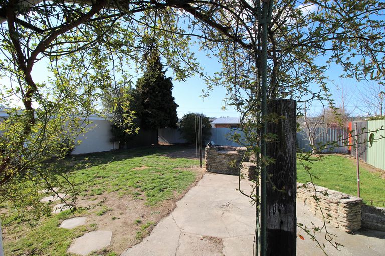 Photo of property in 8 Campbell Street, Alexandra, 9320